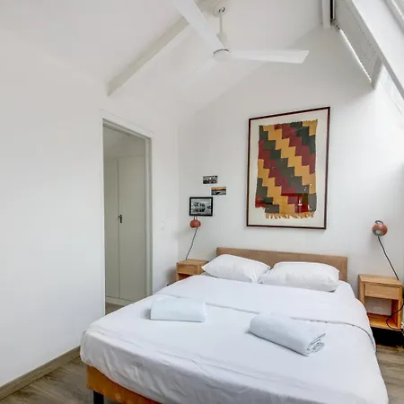 Super Loft Overtop Apartment Paris