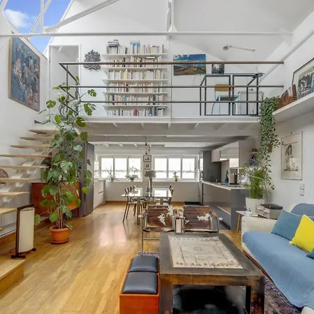 Super Loft Overtop Apartament